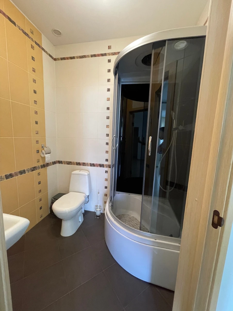Оренда будинку 475 м², Добрий Шлях вул.