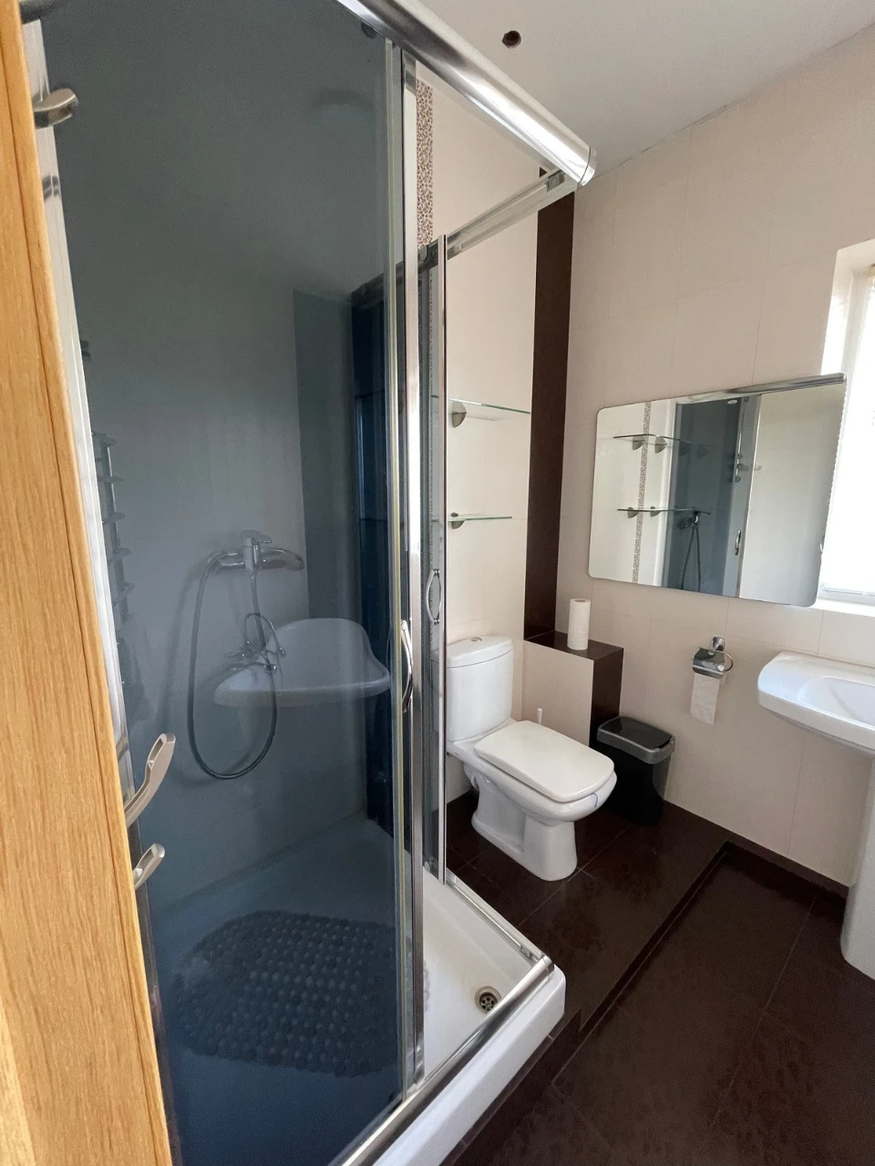 Оренда будинку 475 м², Добрий Шлях вул.