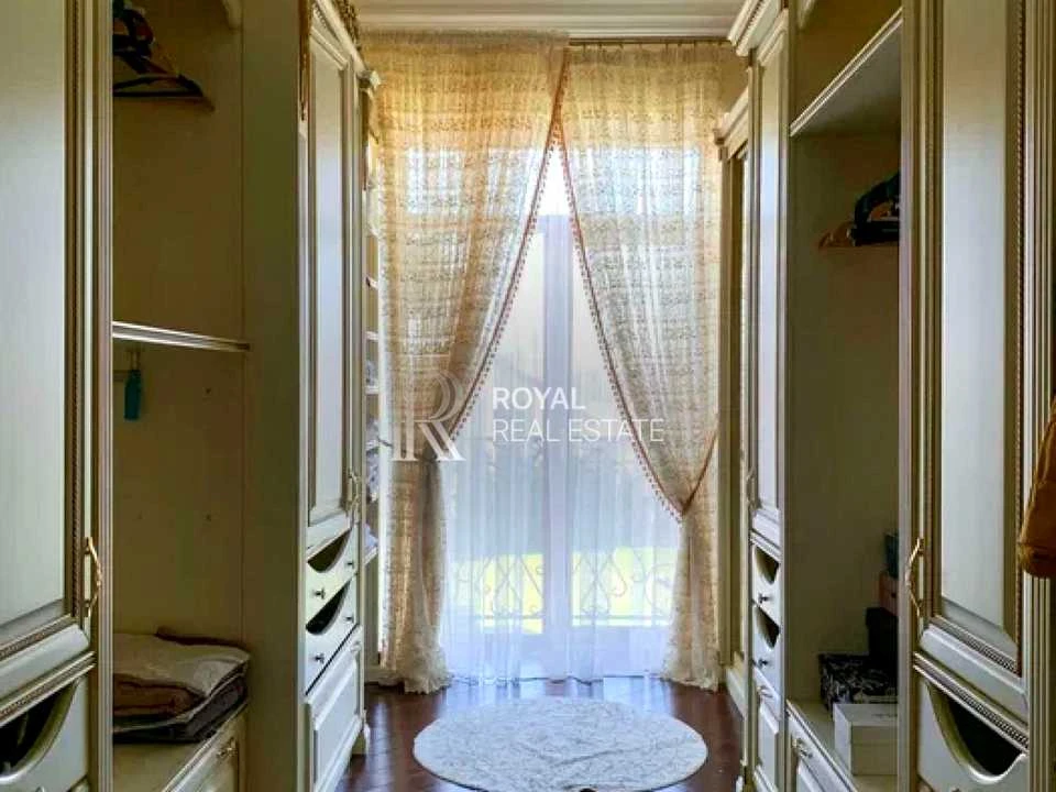 Будинок. Київ, Лісовий пров.
