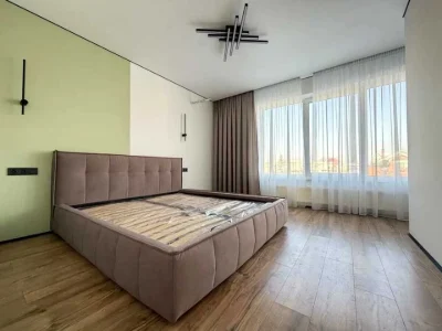 Будинок. Київ, Центральна вул.