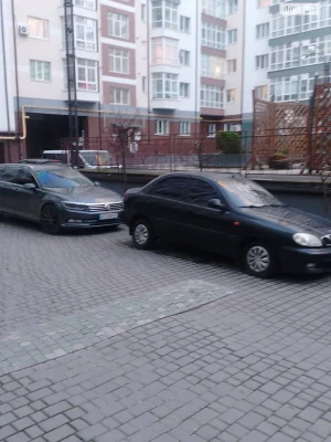 Продаж Підземний паркінг Центр