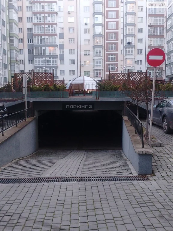 Продаж Підземний паркінг Центр