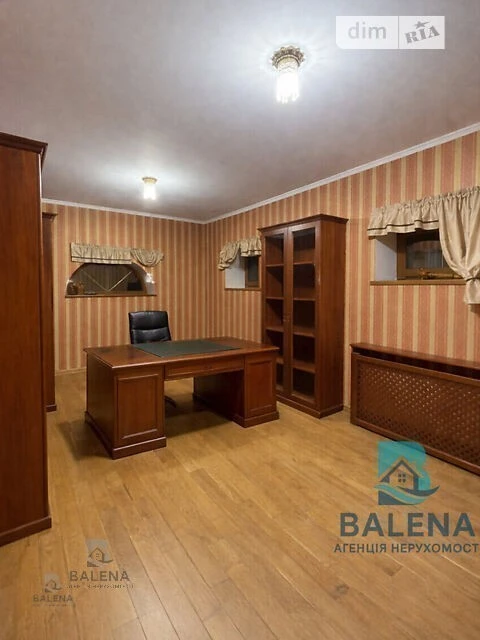 Довгострокова оренда будинку від посередника з верандою на в