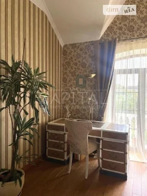 Довгострокова оренда будинку з верандою, від посередника на