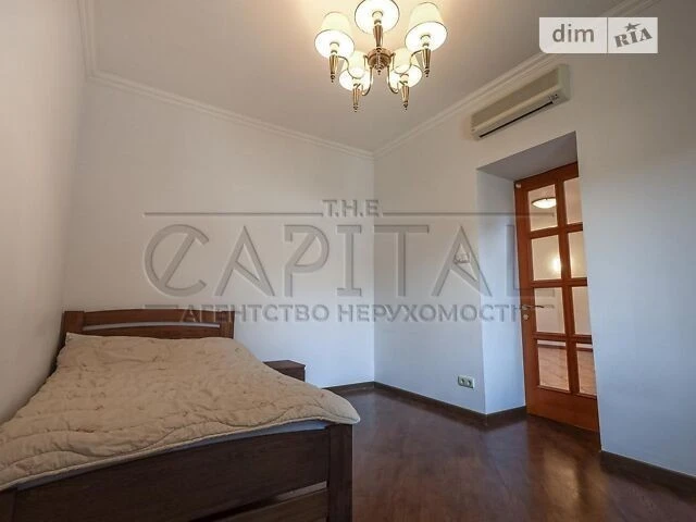 Довгострокова оренда будинку від посередника з гаражем на пр