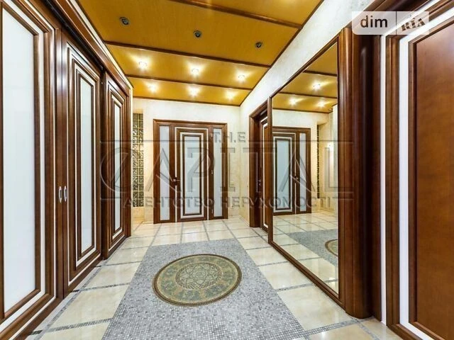 Довгострокова оренда будинку від посередника з гаражем на ву