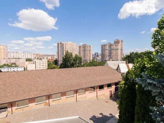 Довгострокова оренда будинку від посередника з гаражем на ву