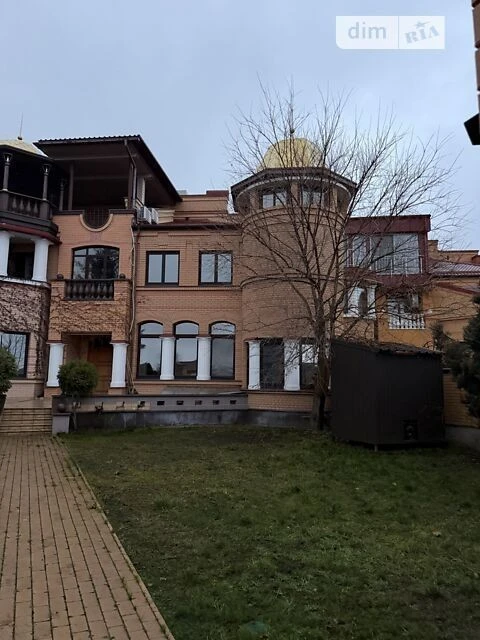 Довгострокова оренда будинку від власника з верандою на наб.