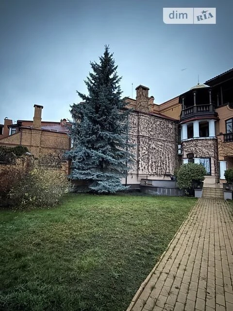 Довгострокова оренда будинку від власника з верандою на наб.