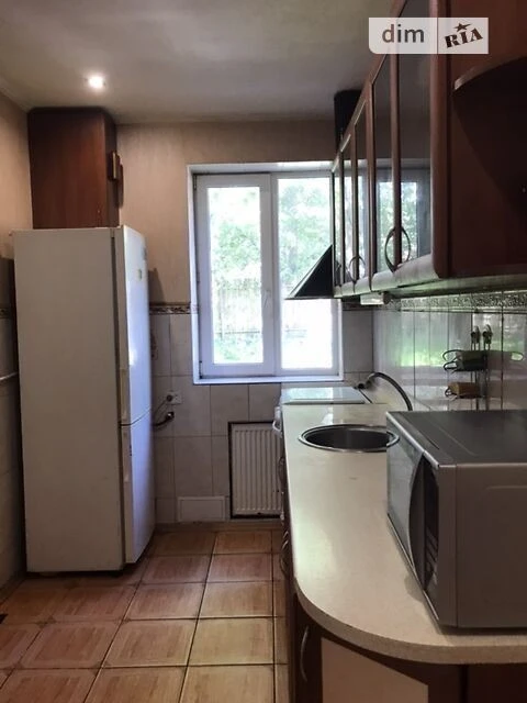 Довгострокова оренда частини будинку від посередника на вул.
