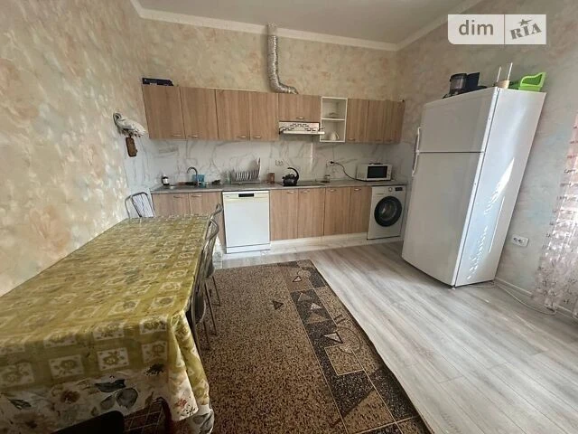 Довгострокова оренда частини будинку від посередника на вул.