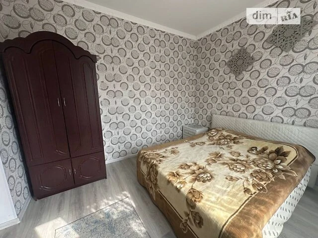 Довгострокова оренда частини будинку від посередника на вул.