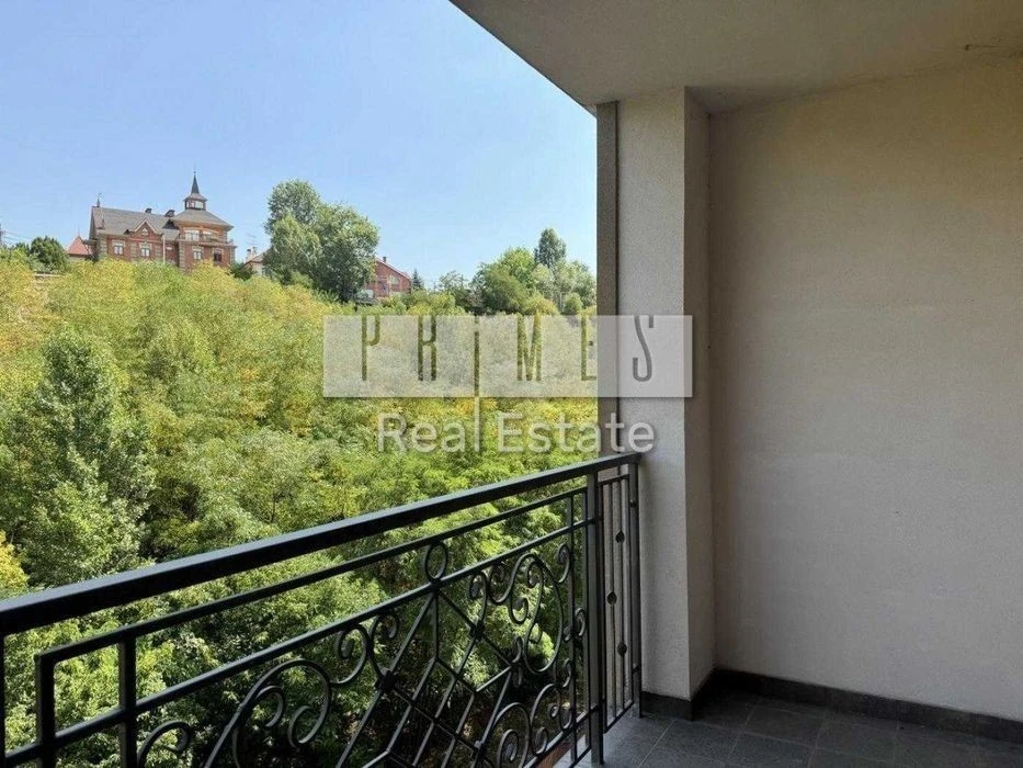 Apartment for sale in the residential complex Pechersk Plaza 52 Perlyna! 100 sq. m. C