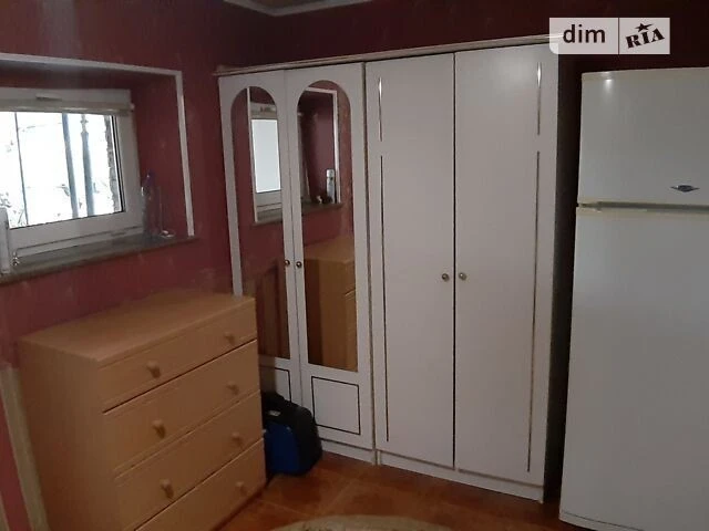 Довгострокова оренда частини будинку від посередника на вул.