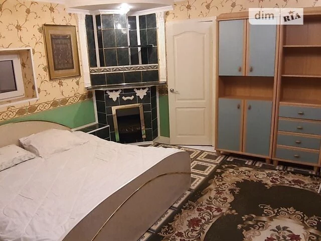 Довгострокова оренда частини будинку від посередника на вул.