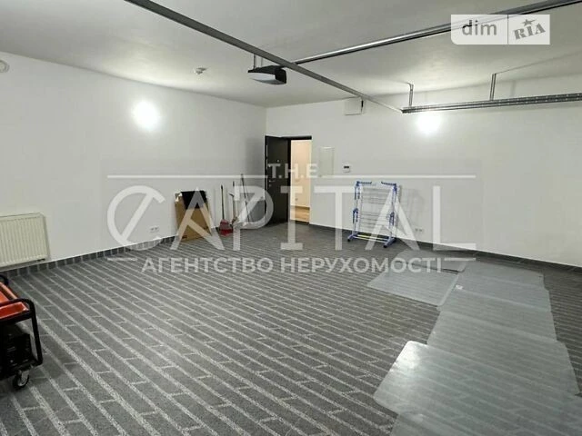 Довгострокова оренда будинку від посередника з верандою на в