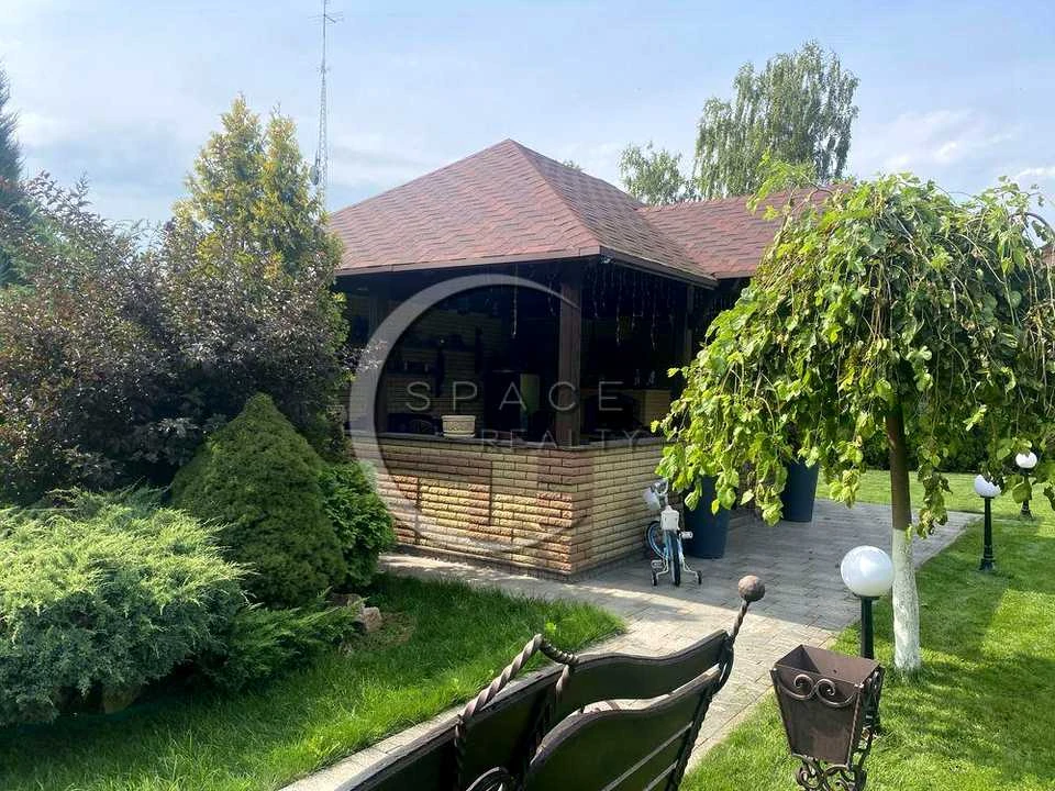 Будинок. Київ, Лісовий пров.
