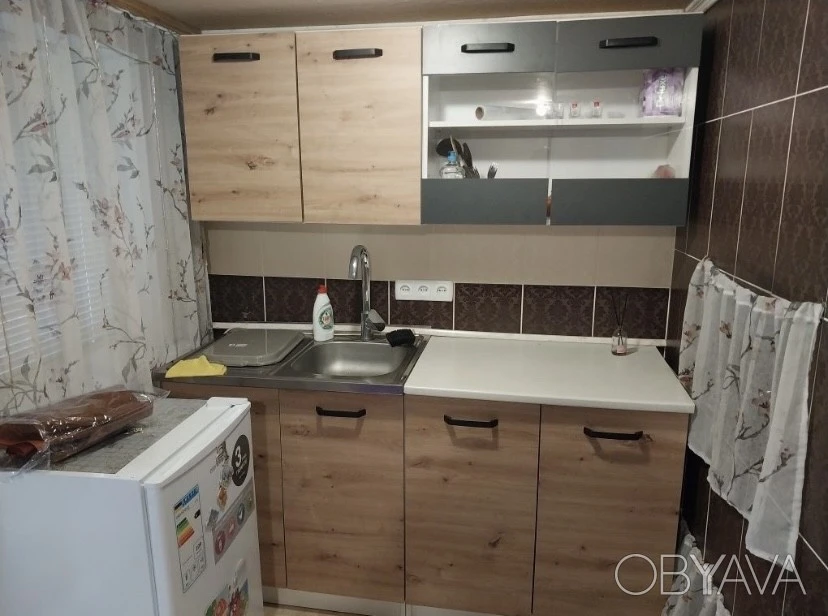 Здається Будиночок недалеко від Голубих озер (с.Олешня Черні