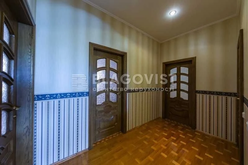 Kovpaka 17. Sale of 4-room apartment with renovation