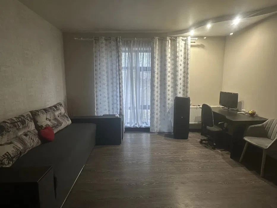 Оренда будинку 300 м², Кирила Осьмака вул.