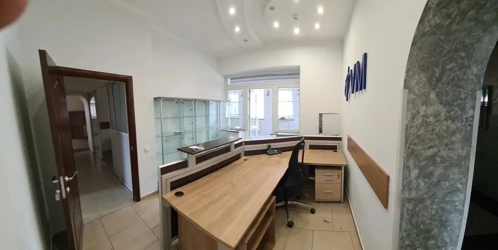 Оренда будинку 350 м², Валерія Лобановського просп.