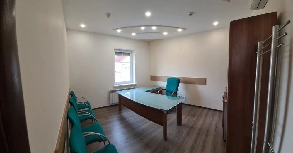 Оренда будинку 350 м², Валерія Лобановського просп.