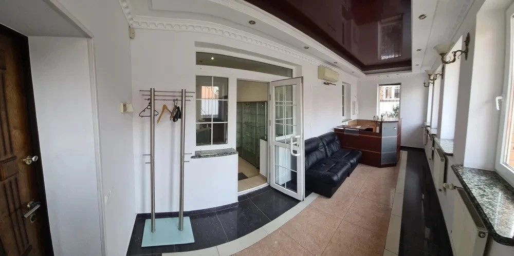 Оренда будинку 350 м², Валерія Лобановського просп.