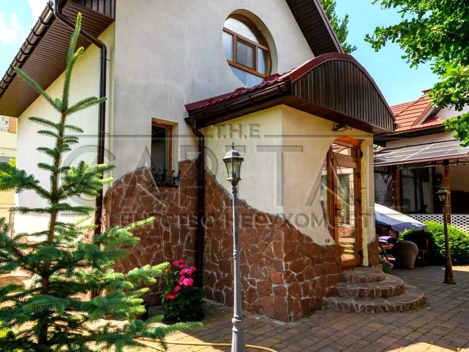 Будинок. Київ, Лугова