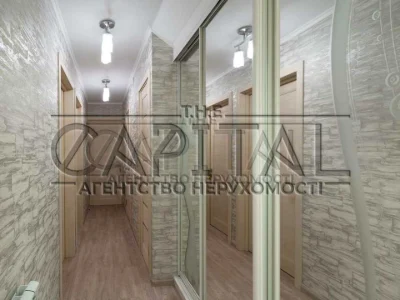 Будинок. Київ, Святищенська вул.