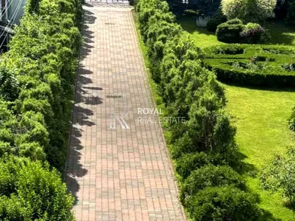 Будинок. Київ, Дачна вул. (Бориса Гаріна)