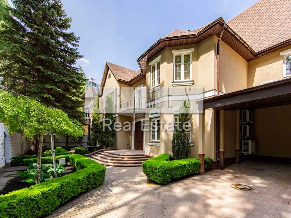 Будинок. Київ, Памви Беринди пров. (Михайла Реута)