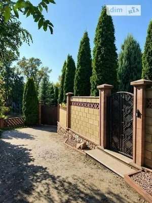 Довгострокова оренда будинку від посередника з гаражем на ву