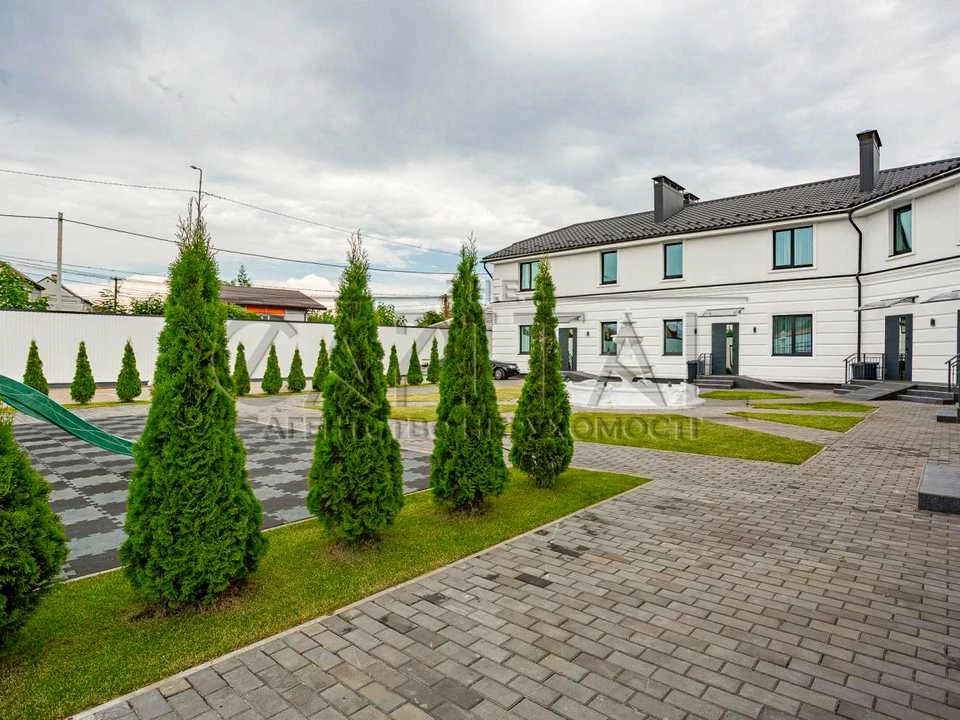 Будинок. Київ, Центральна вул.