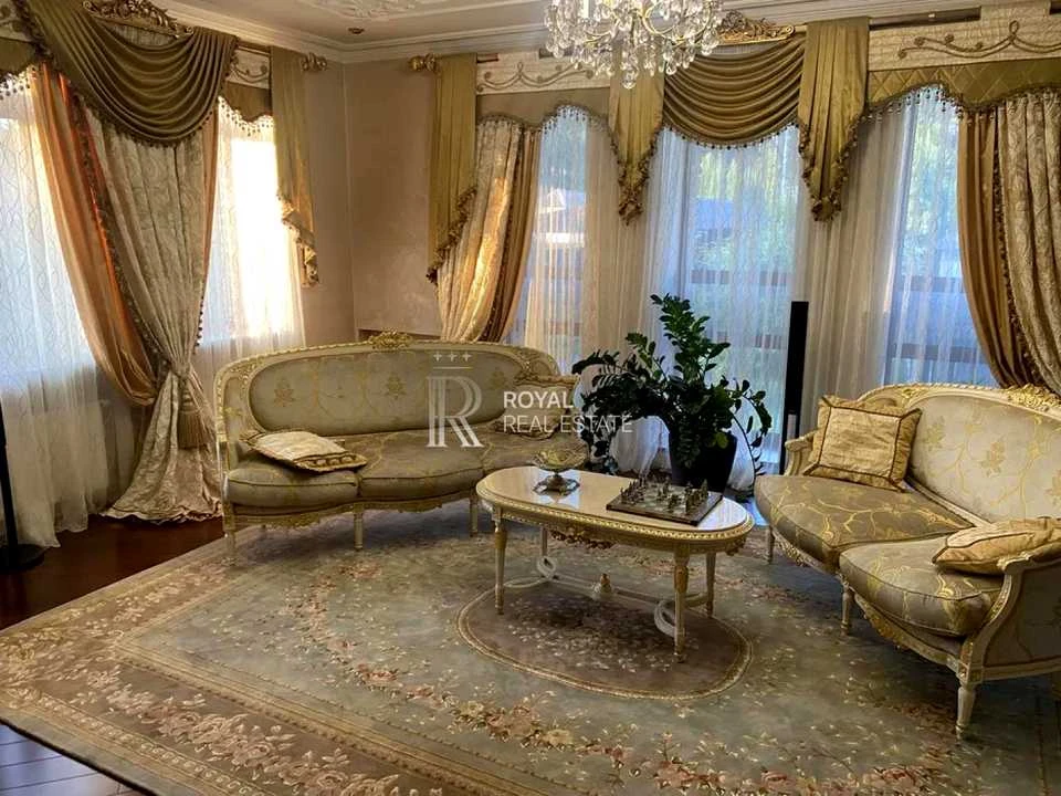 Будинок. Київ, Лісовий пров.
