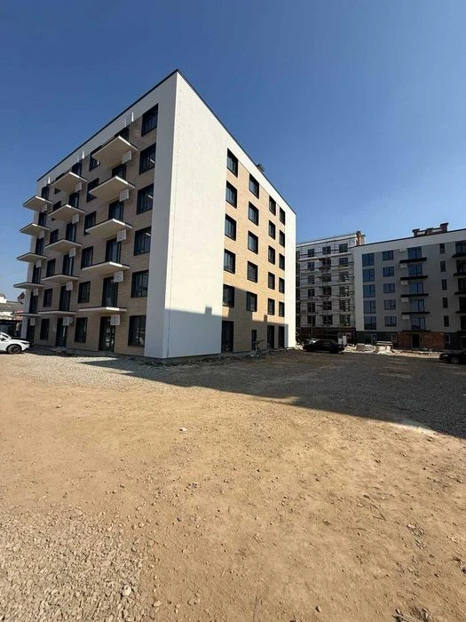 Продажа элитной 3к квартиры 86 м² с кухней-гостиной / Растер
