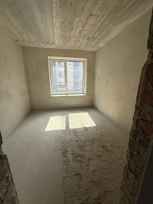 Продажа элитной 3к квартиры 86 м² с кухней-гостиной / Растер