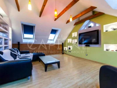 Будинок. Київ, Локомотивна вул.