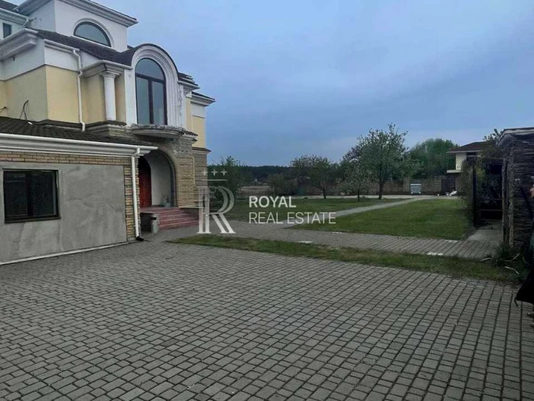 Будинок. Київ, Риболовецька вул.