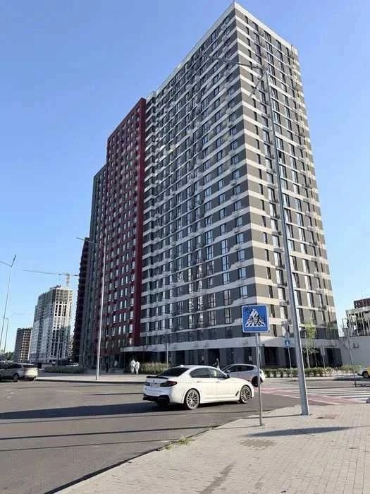 Kyiv, Zmienko Vsevolod, 15/23, Varshavsky-3; 3 rooms DER