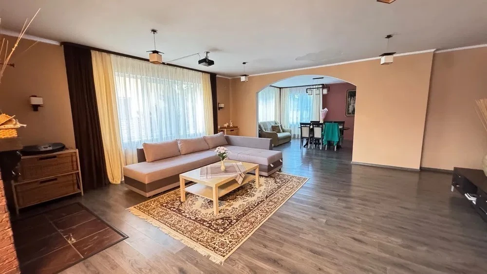 Аренда коттеджа 300 м², Охотничья ул.