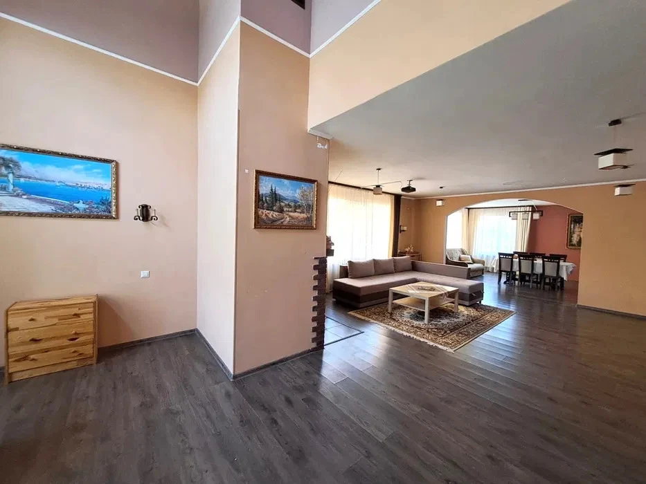 Аренда коттеджа 300 м², Охотничья ул.