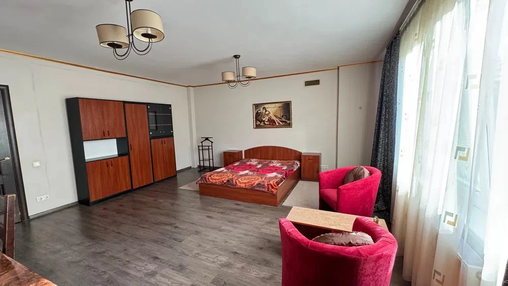 Аренда коттеджа 300 м², Охотничья ул.