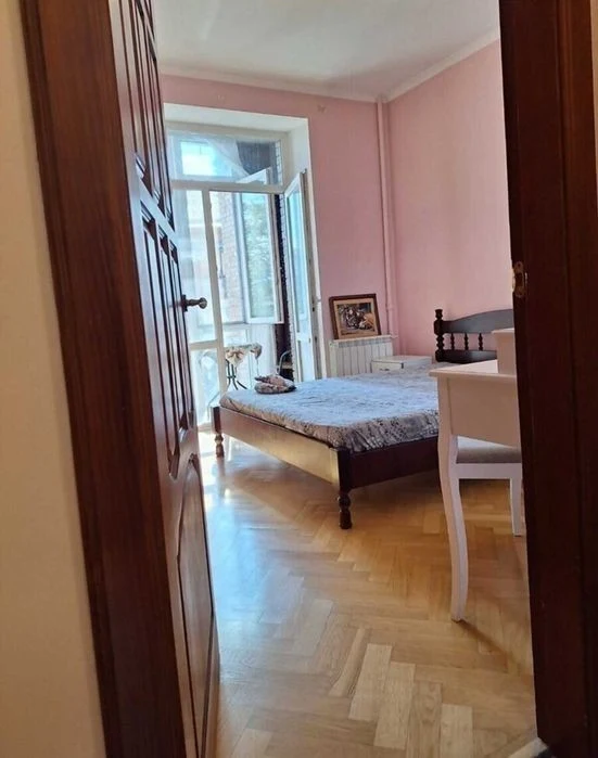 Great price! 2-room apartment with renovation in the center of Pechersk!