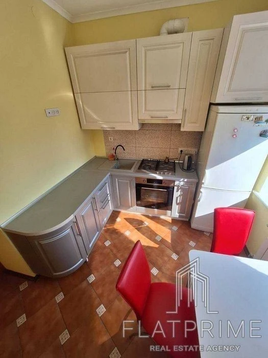 Great price! 2-room apartment with renovation in the center of Pechersk!