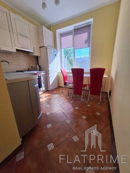Great price! 2-room apartment with renovation in the center of Pechersk!