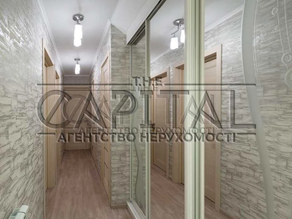 Будинок. Київ, Святищенська вул.