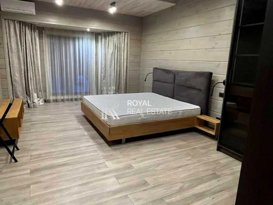 Будинок. Київ, Квіткова