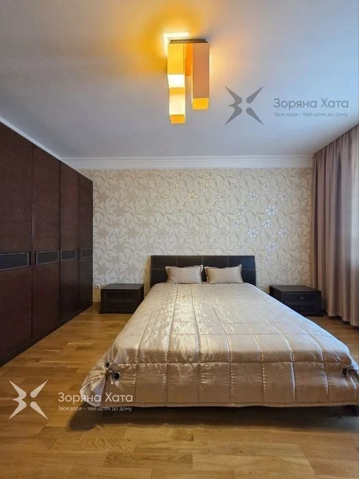 Three-room apartment for sale at Boryspilska, 12v