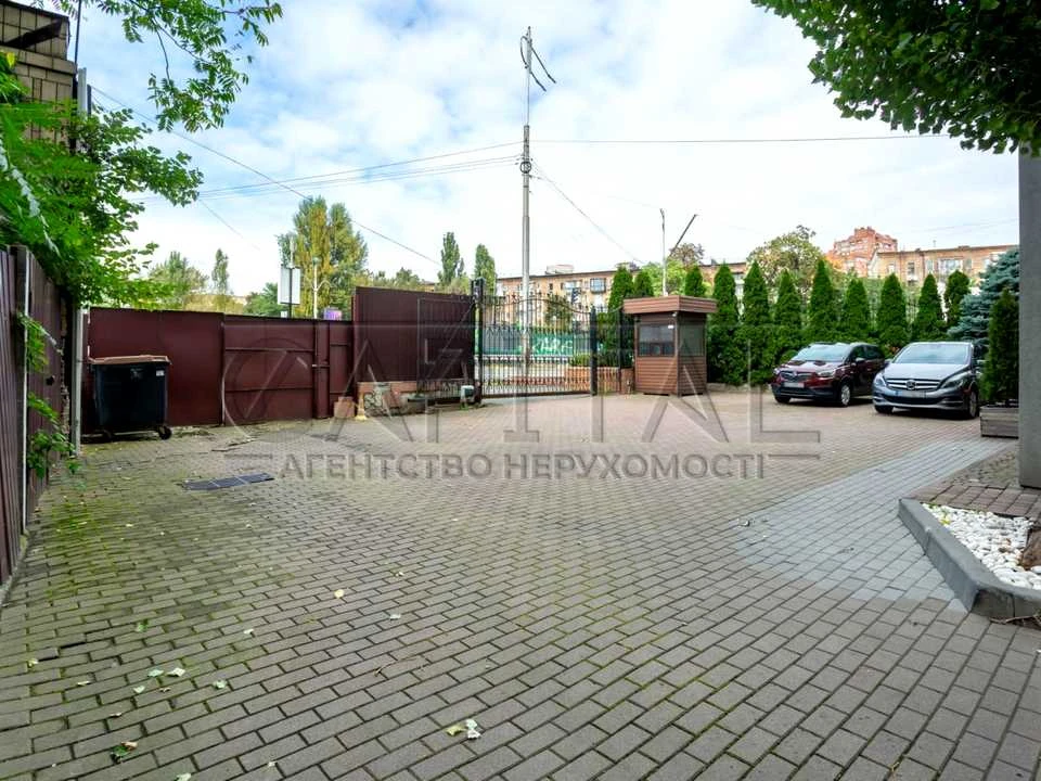 Будинок. Київ, Жилянська вул.