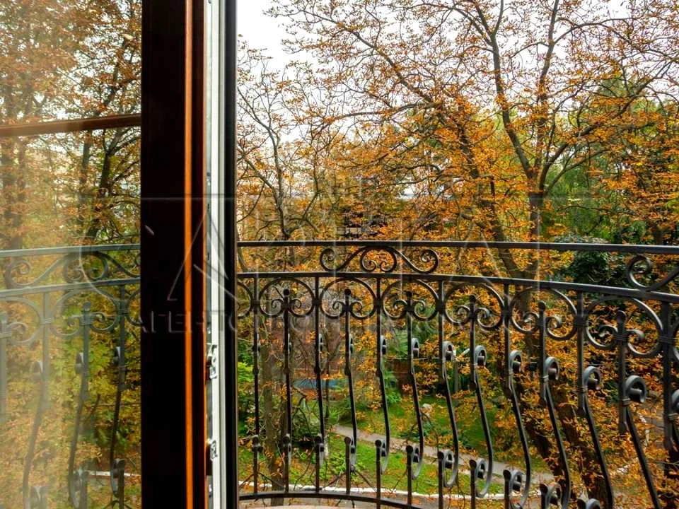 Будинок. Київ, Жилянська вул.